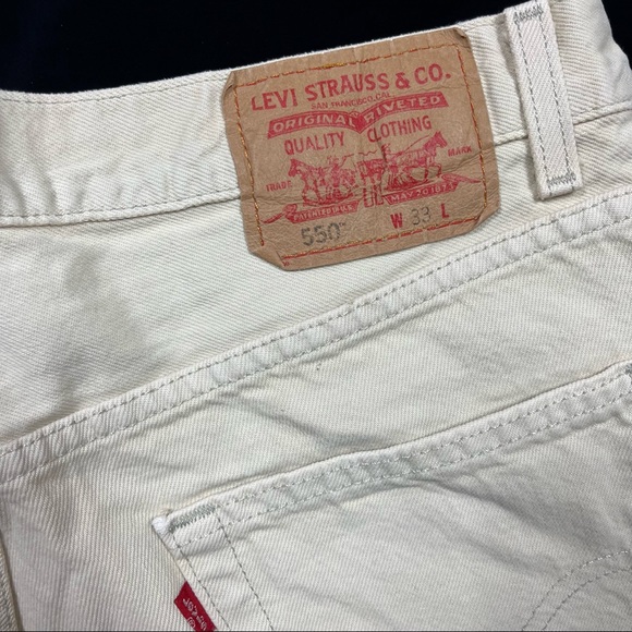 Levi’s 550 khaki cream shorts size 33 - Picture 3 of 11